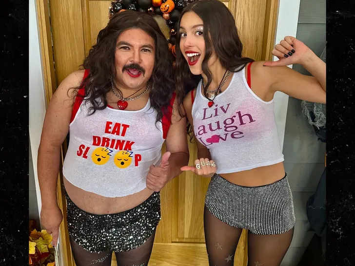 1006-Stars-Dressed-As-Stars-Sub2