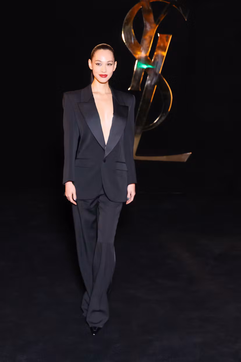 PARIS, FRANCE - SEPTEMBER 29: Kiko Mizuhara attends the Saint Laurent Womenswear Spring/Summer 2027 ...