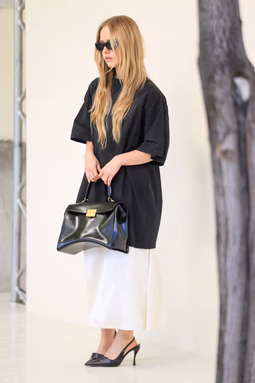 PARIS, FRANCE - OCTOBER 01: Amélie Hoeferle attends the Balenciaga Womenswear Spring/Summer 2027 sho...