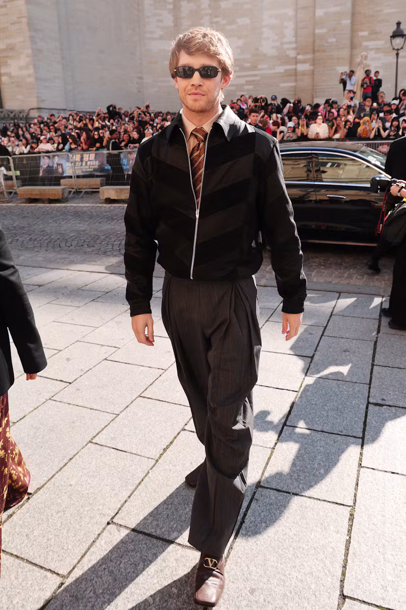 PARIS, FRANCE - OCTOBER 04: Joe Alwyn arrives at the Valentino 
