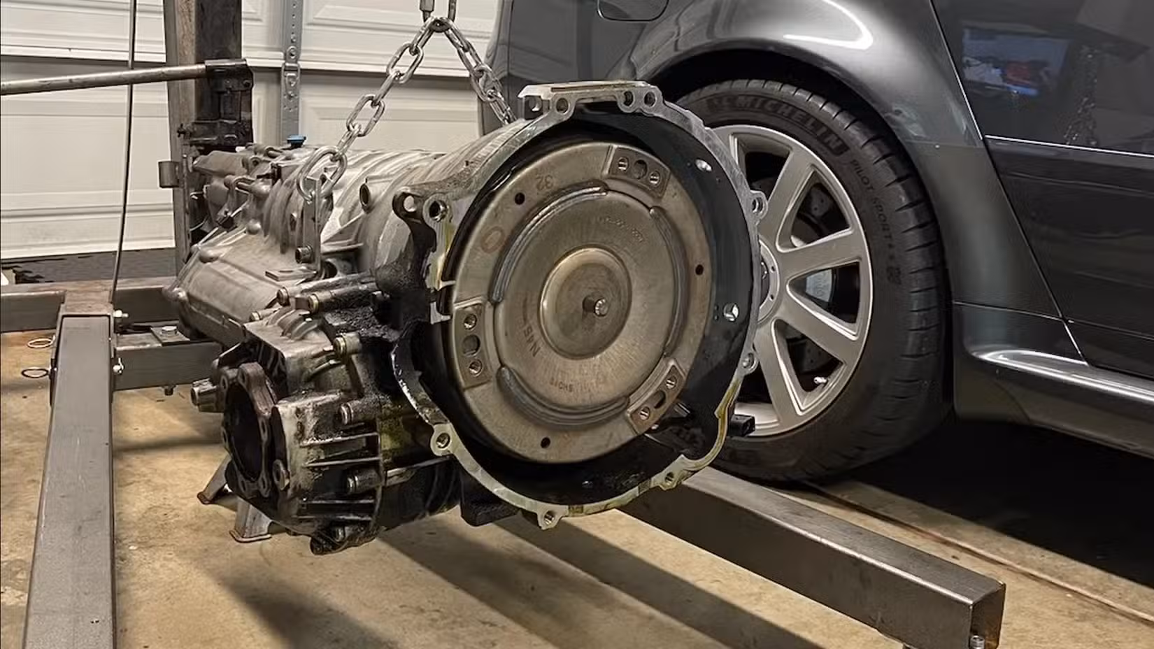 The transmission of a grey 2003 Audi RS6 Sedan