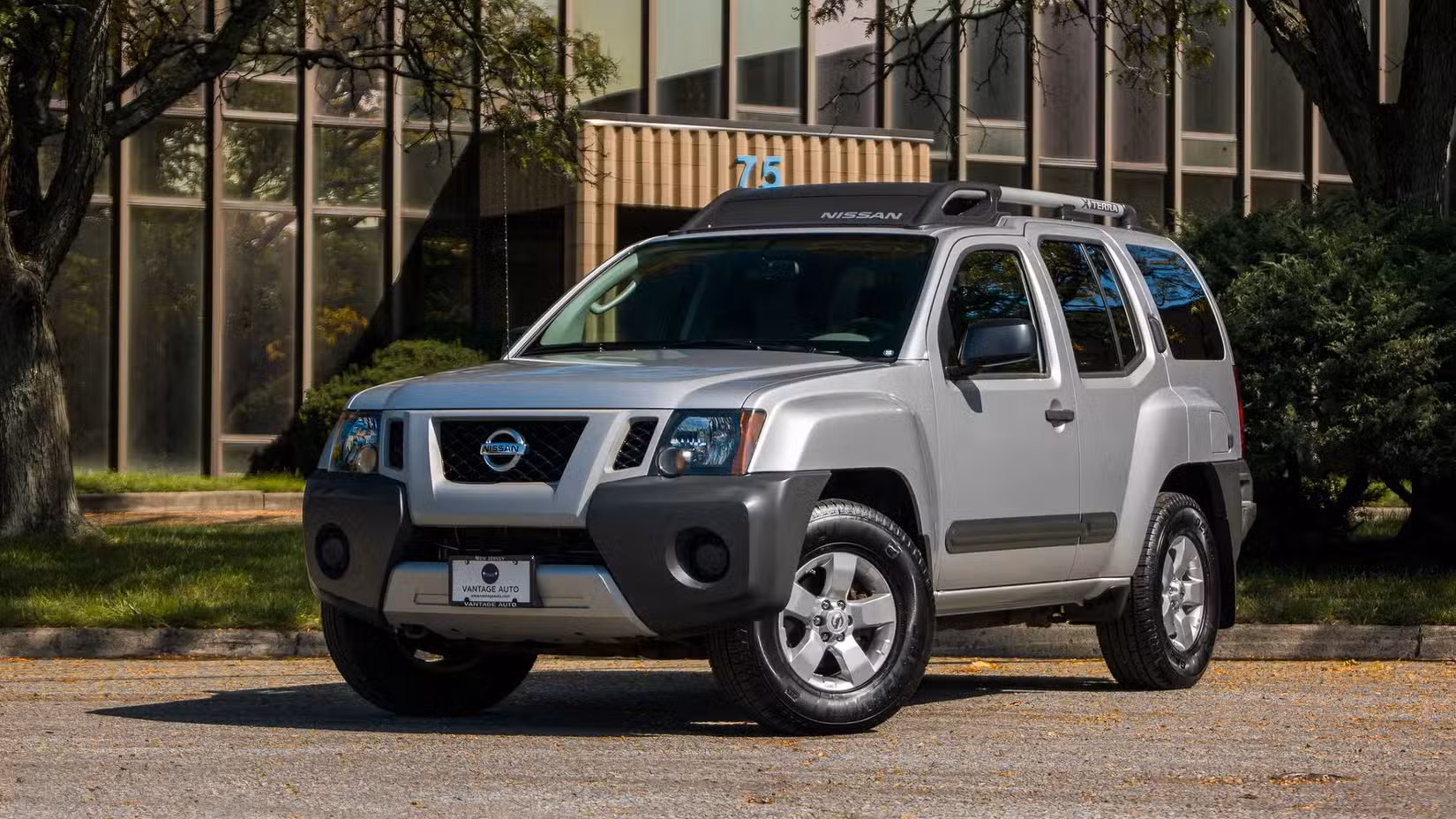 Front 3/4 shot of 2012 Nissan Xterra parked