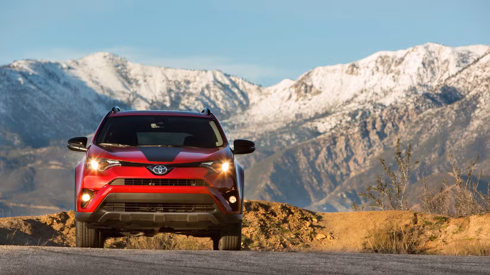 2018 Toyota RAV4 front mountain