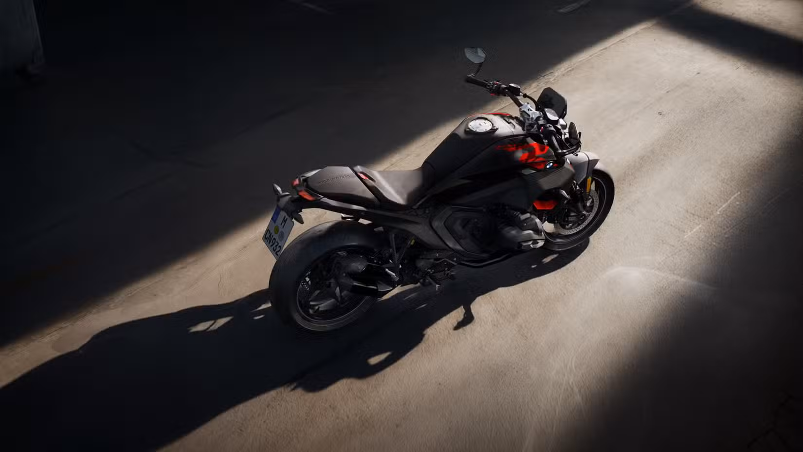2026 BMW R 1300 R Top View