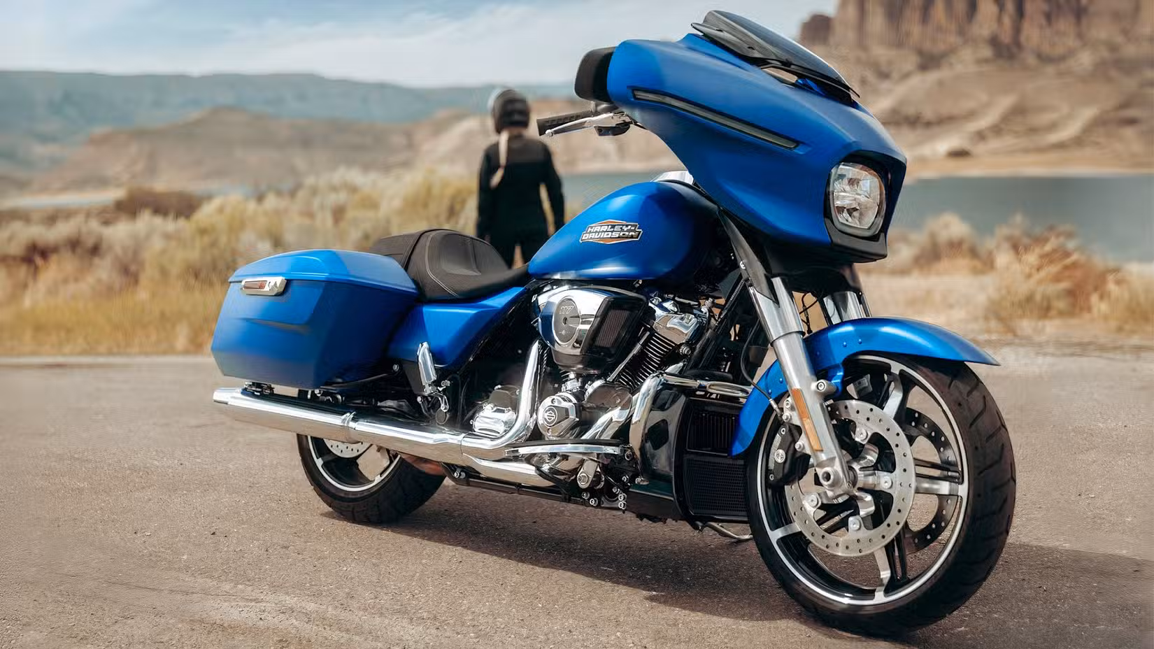 2026 Harley-Davidson Street Glide parked beauty shot front quarter