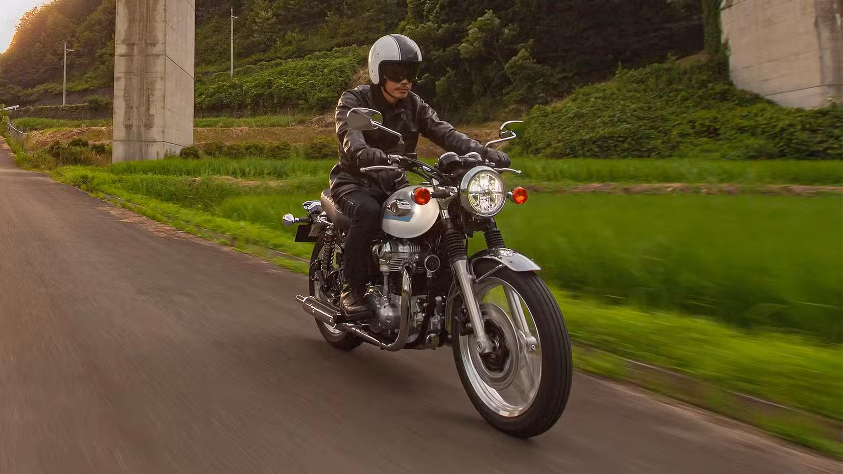 2026 Kawasaki W800 Riding Down A Narrow Road