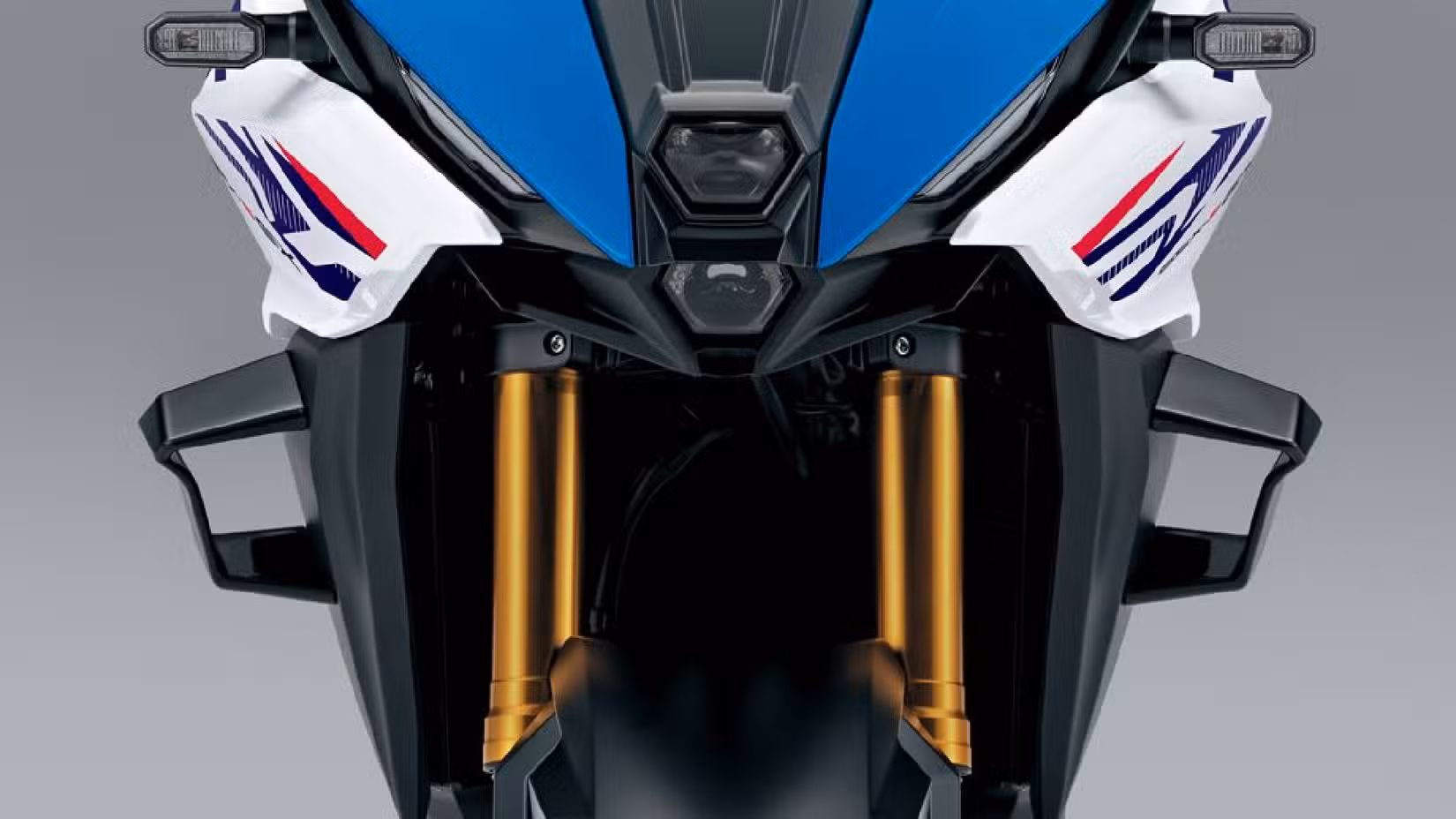 Front profile of the Suzuki GSX-S1000GX+