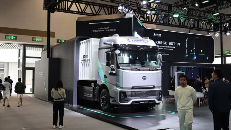 China targets 40% penetration for new-energy heavy trucks by 2030