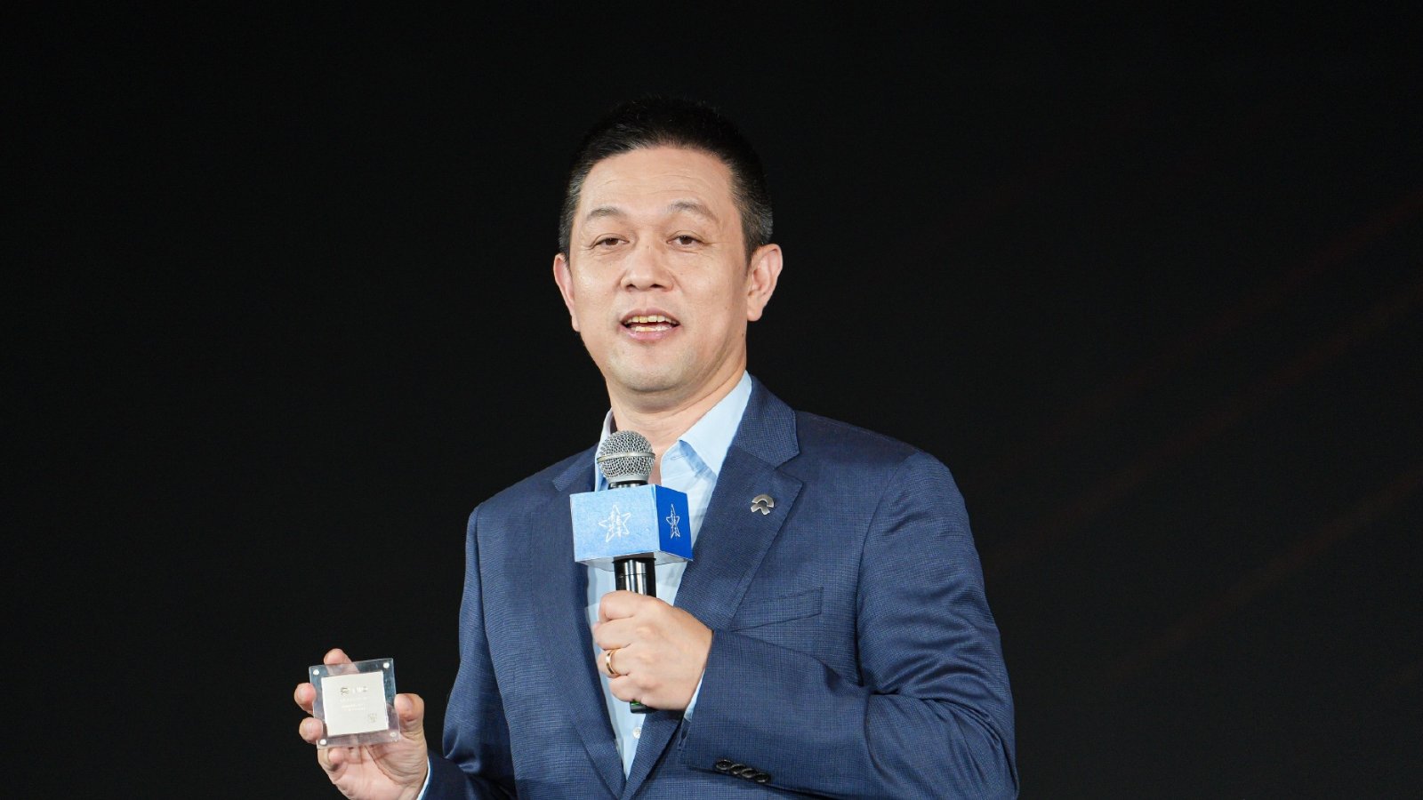Tesla’s Roadster can fly, and Nio’s William Li admits: ‘This we really don’t have’