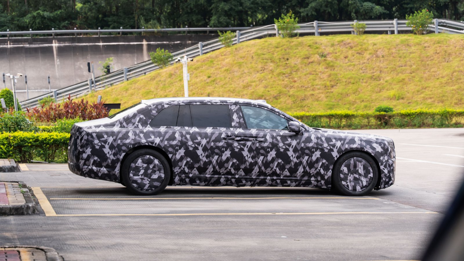 BYD Yangwang to unveil ultra-luxury executive sedan ‘HU’ in UAE