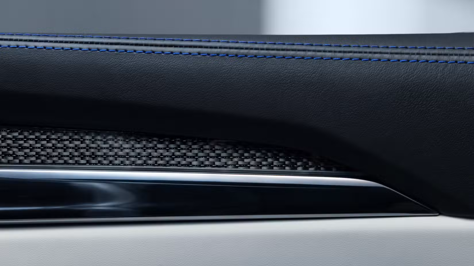2027-cadillac-escalade-v-collector-11
