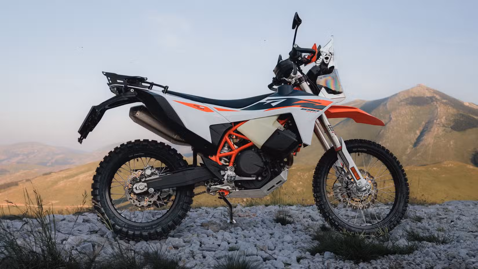 2027 KTM 690 Rally static side profile