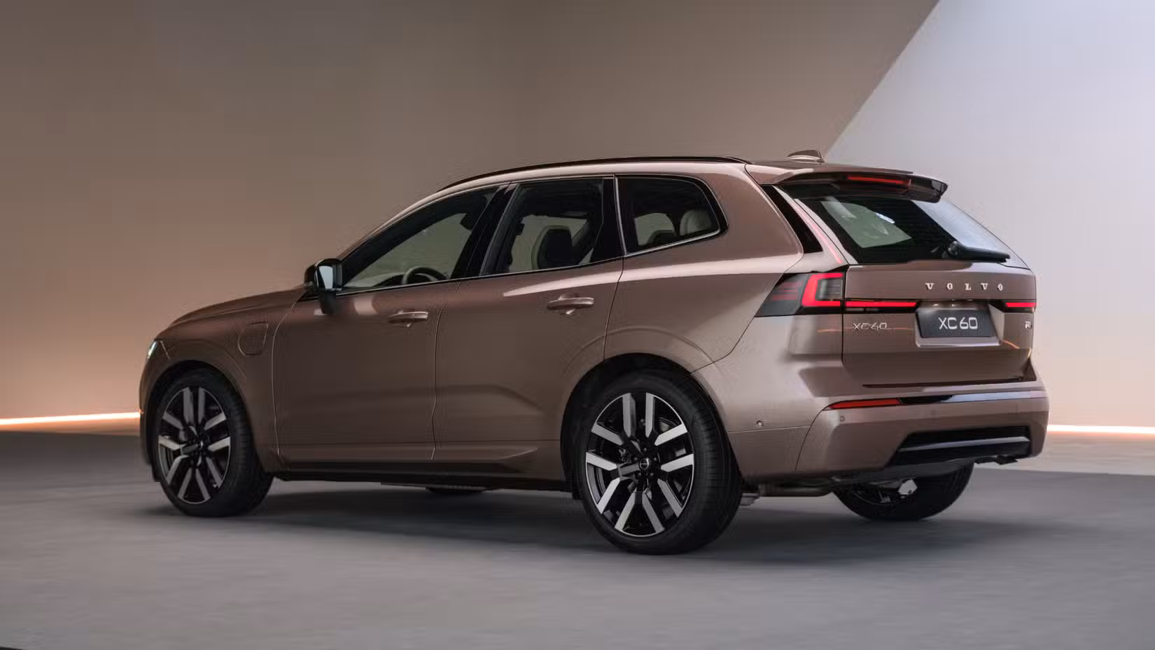 2028 Volvo XC60 (1)