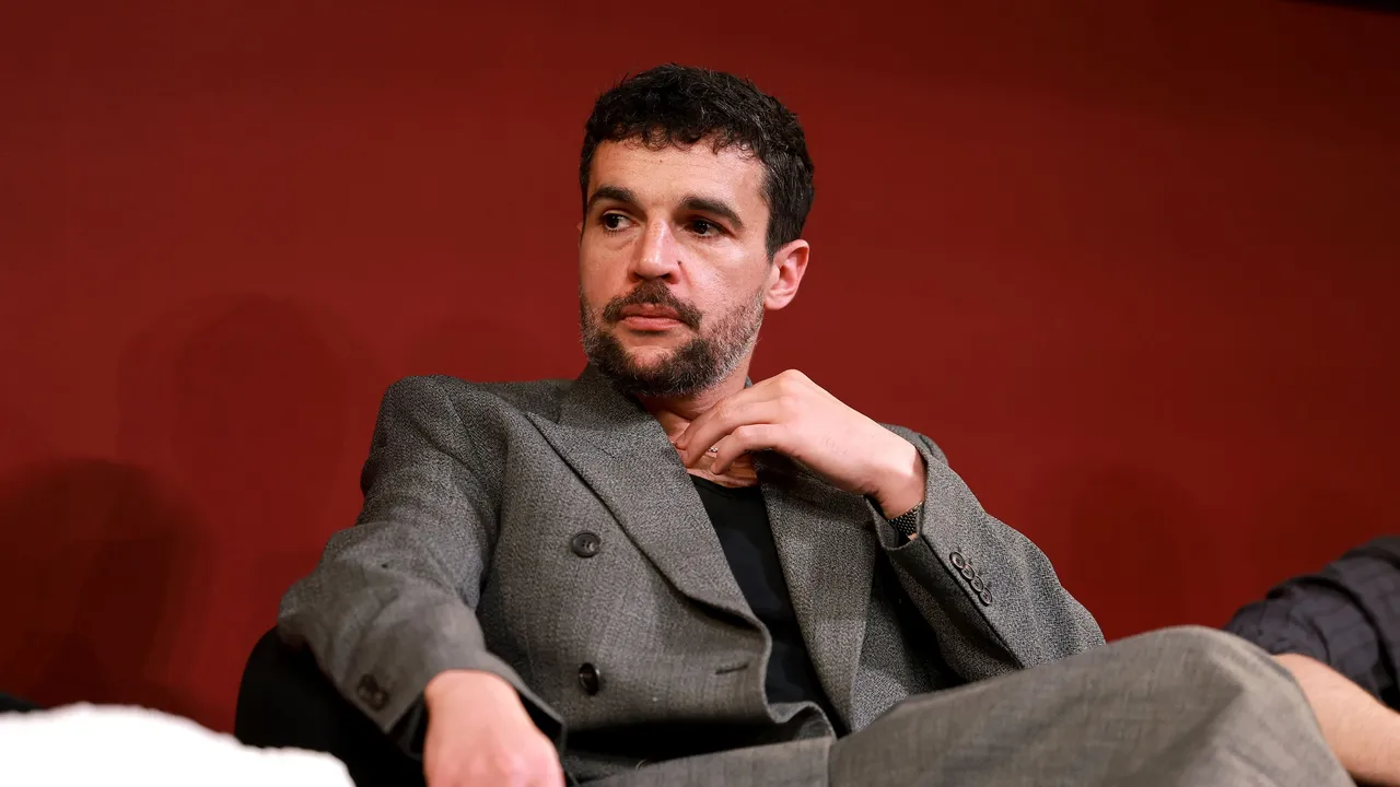 Christopher Abbott Found a Foolproof Heartthrob Uniform