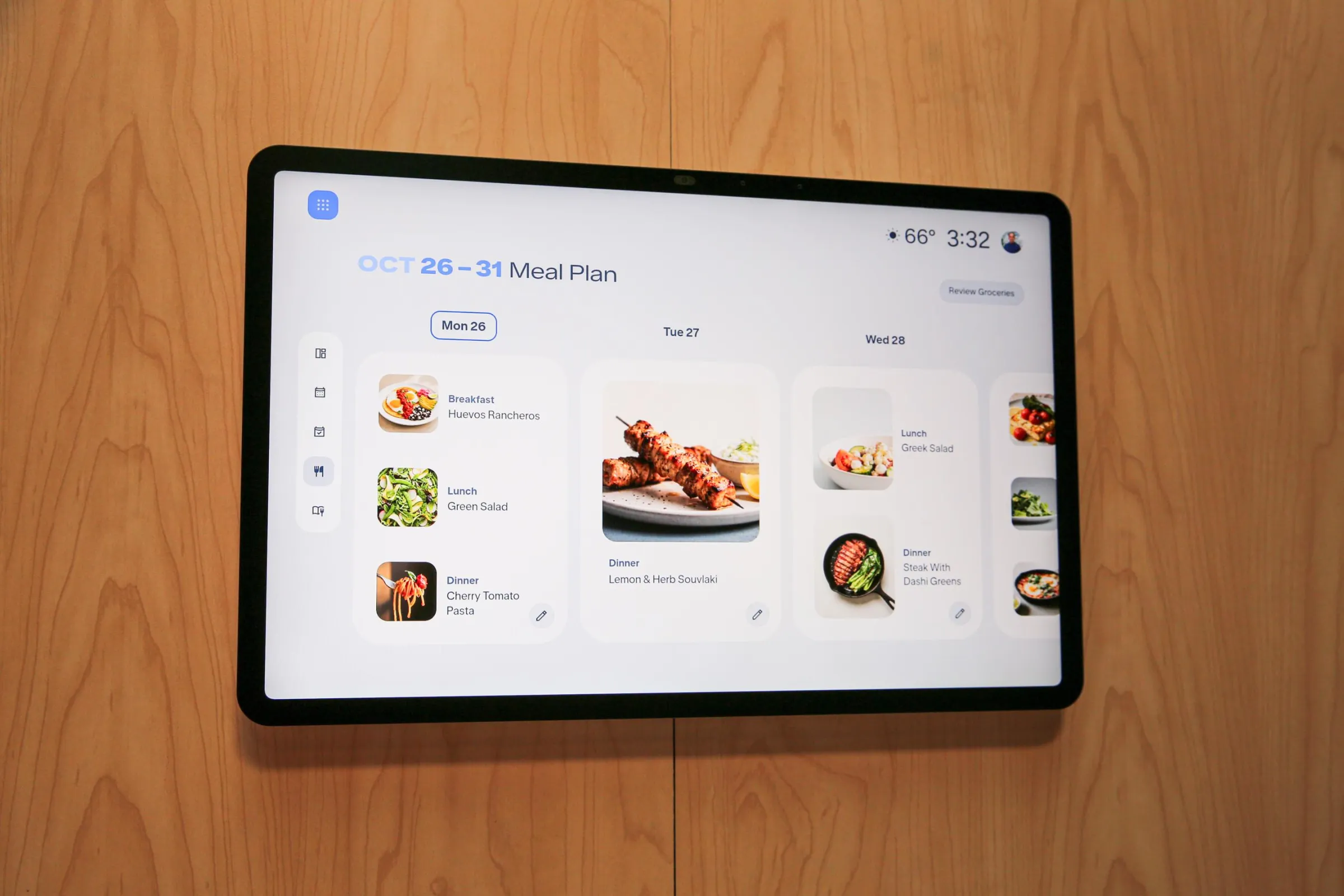 The Echo Show 16 displaying a meal plan for the week.