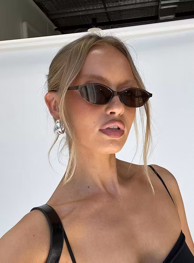 GUVIVI Oval Sunglasses