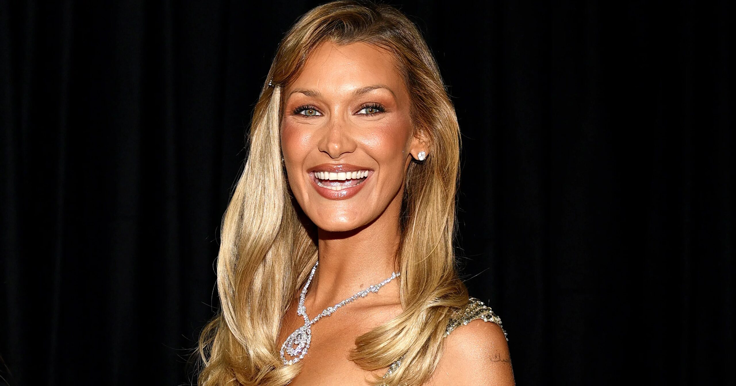 Bella Hadid’s Honey Blond Hair Shade Is Trending For Fall