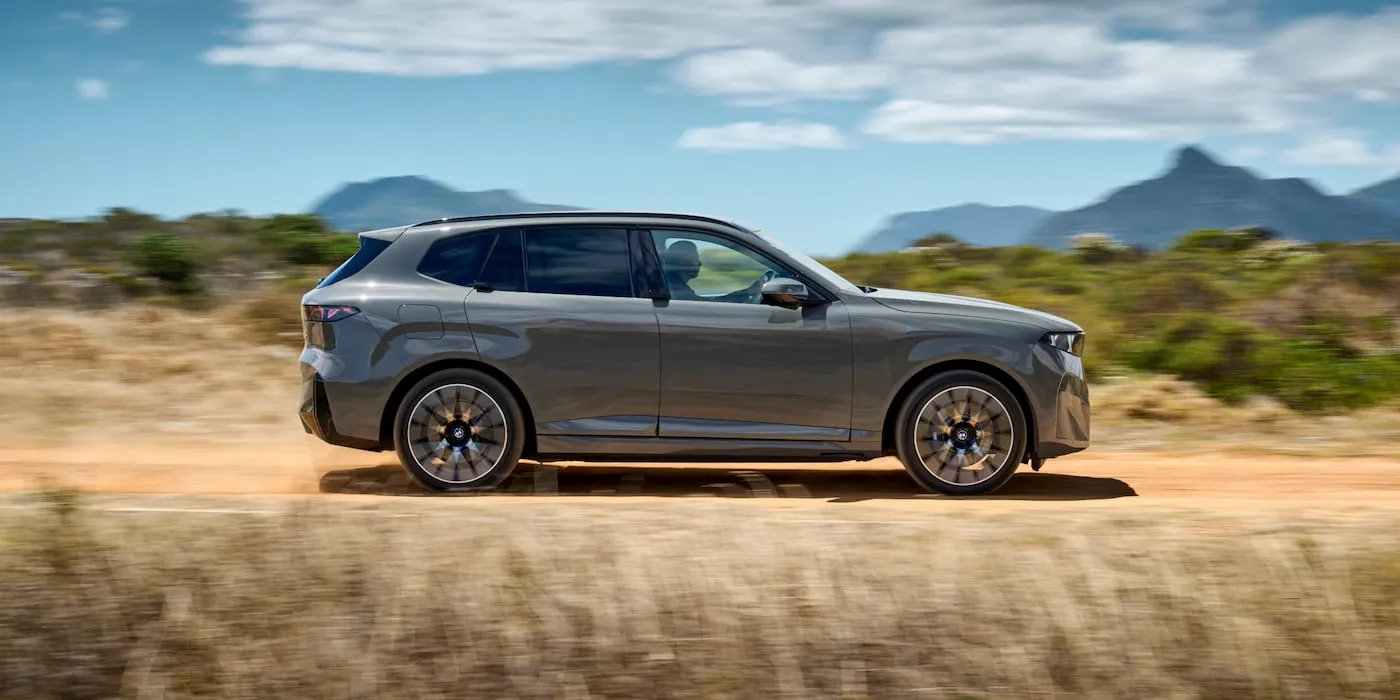 BMW-iX5-debut-range