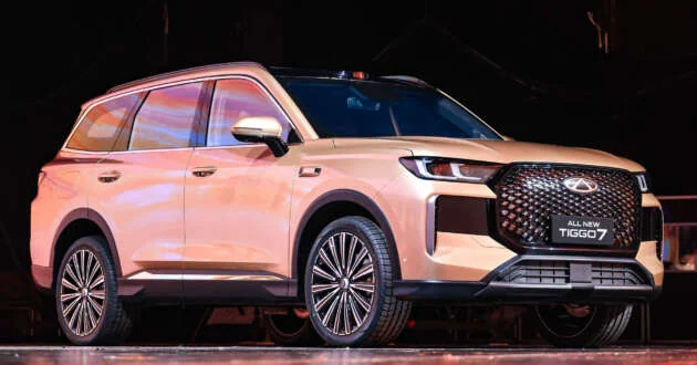Chery Tiggo X7 and third-gen Tiggo 7 revealed in China – rugged and urban C-SUVs destined for global markets