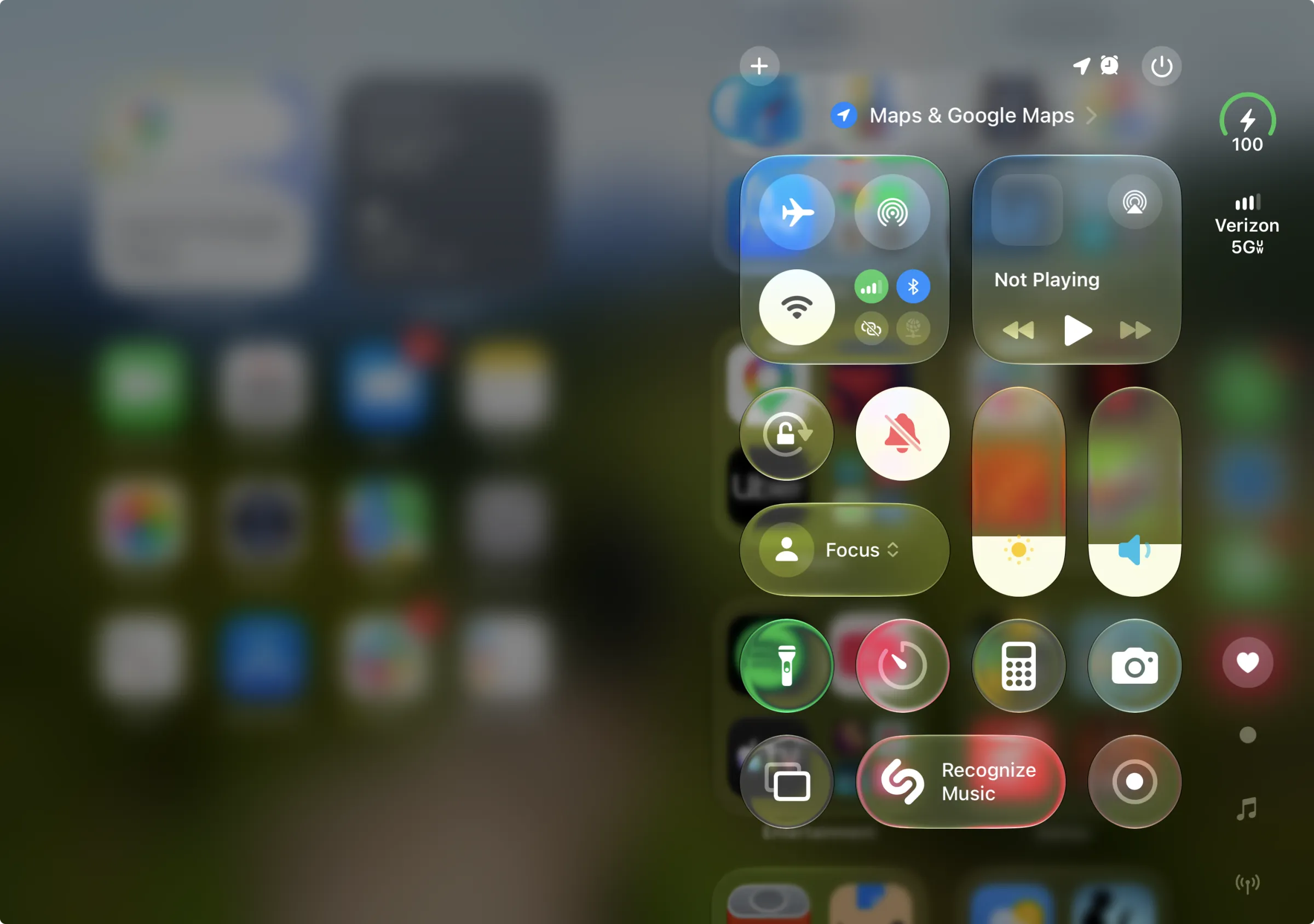 <em>On the Duo’s inner screen, you can toggle orientation lock without automatically switching it on for the cover screen, too.</em>