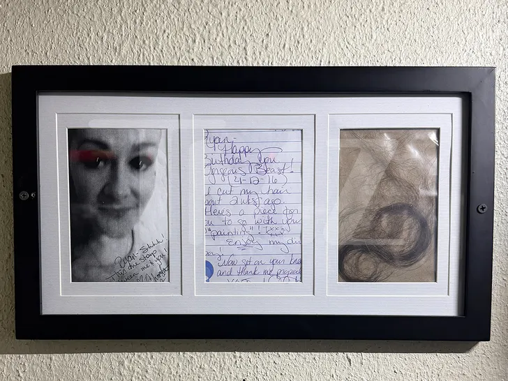 Zak-Bagans-christa-pike-handout-2