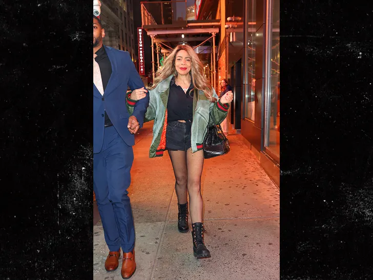 Wendy Williams times square bg 2