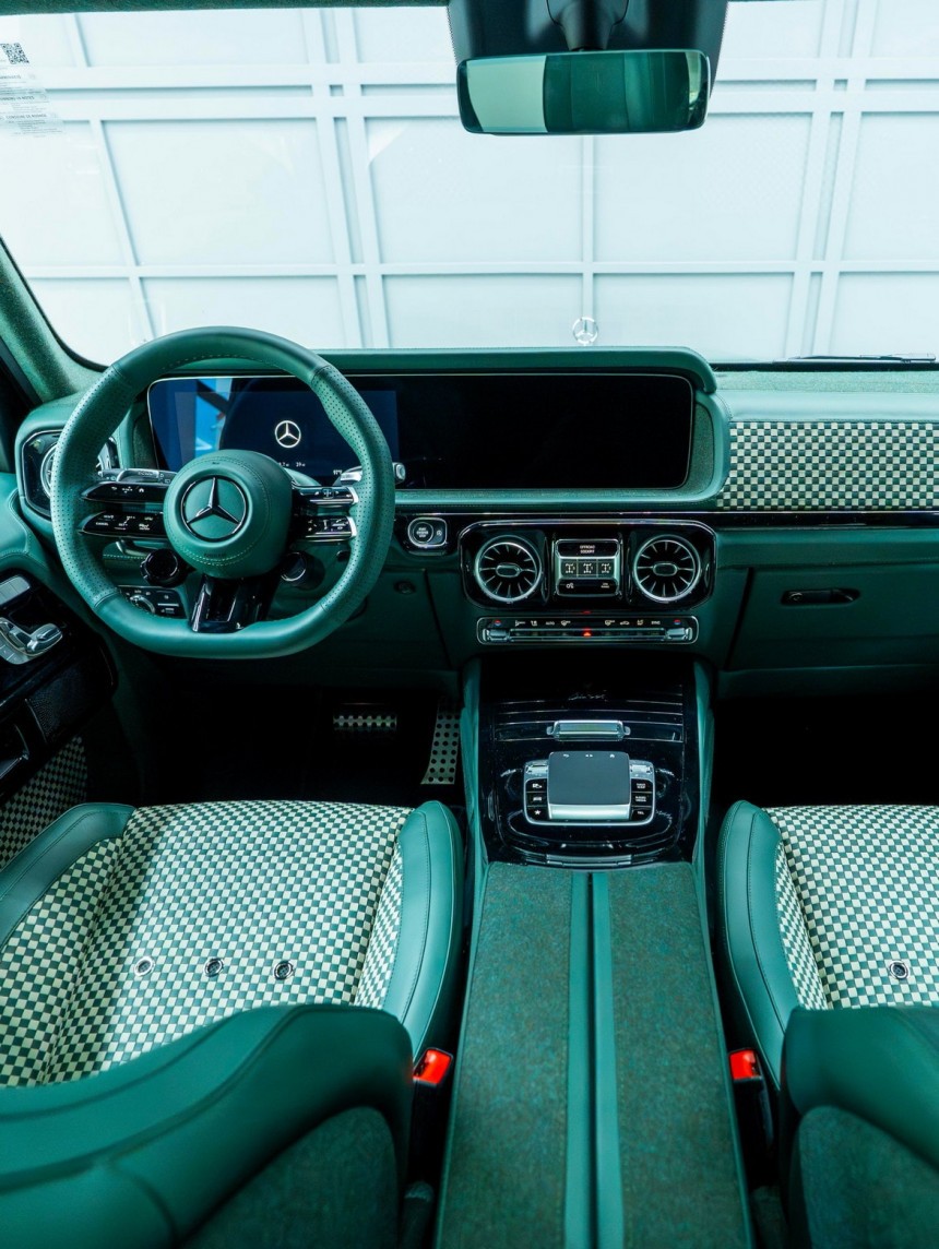 Carlex Design Moss Vintage \- Mercedes\-AMG G 63 \- Chris Brown