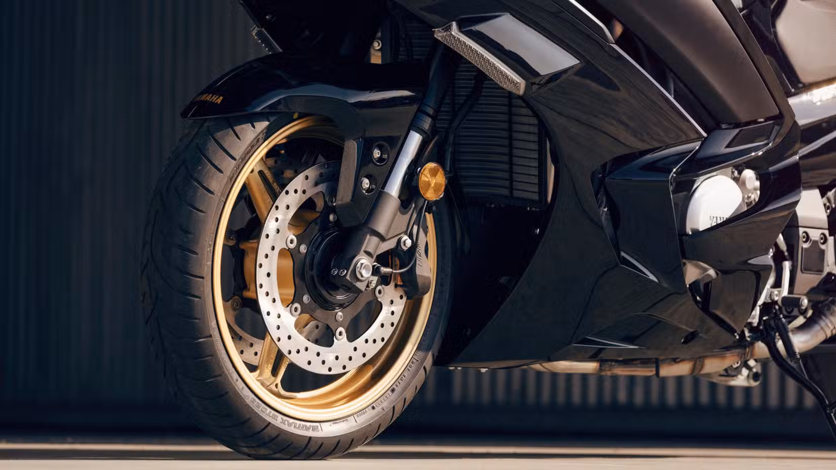 Closeup Shot Of 2020 Yamaha FJR1300ES Front Wheel