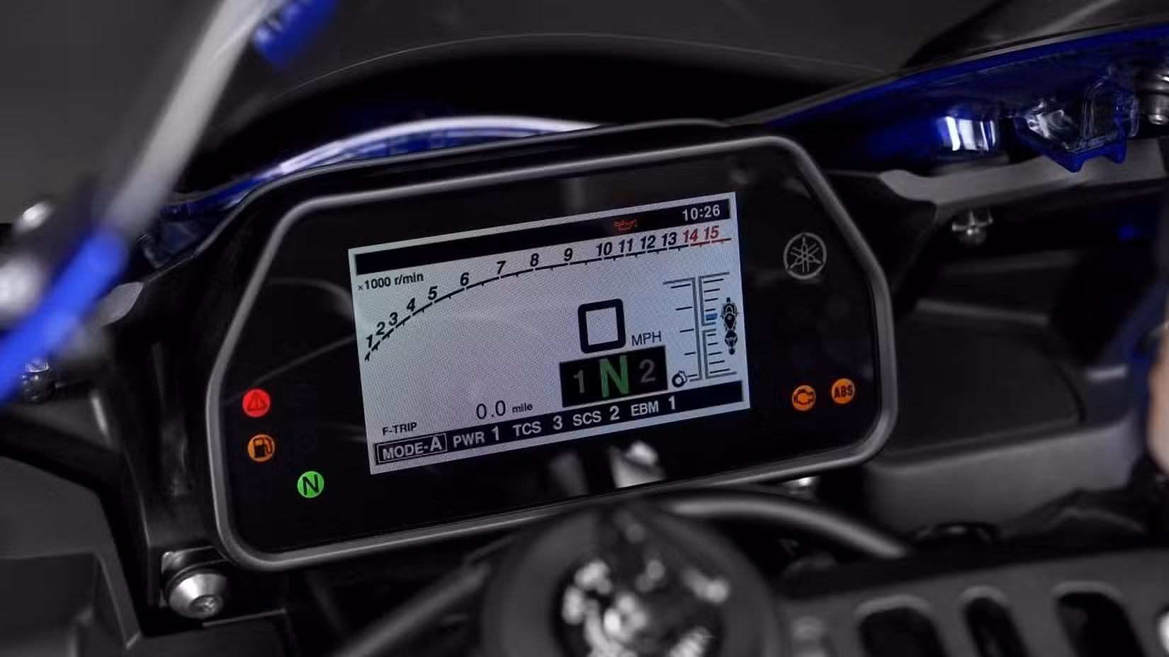 2023 Yamaha YZF-R1 instrument display close-up detail