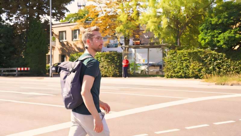 “EEG lab to go”: Mobile EEG measurements could provide new insights into brain activity at home, on the go, or at work in the future.