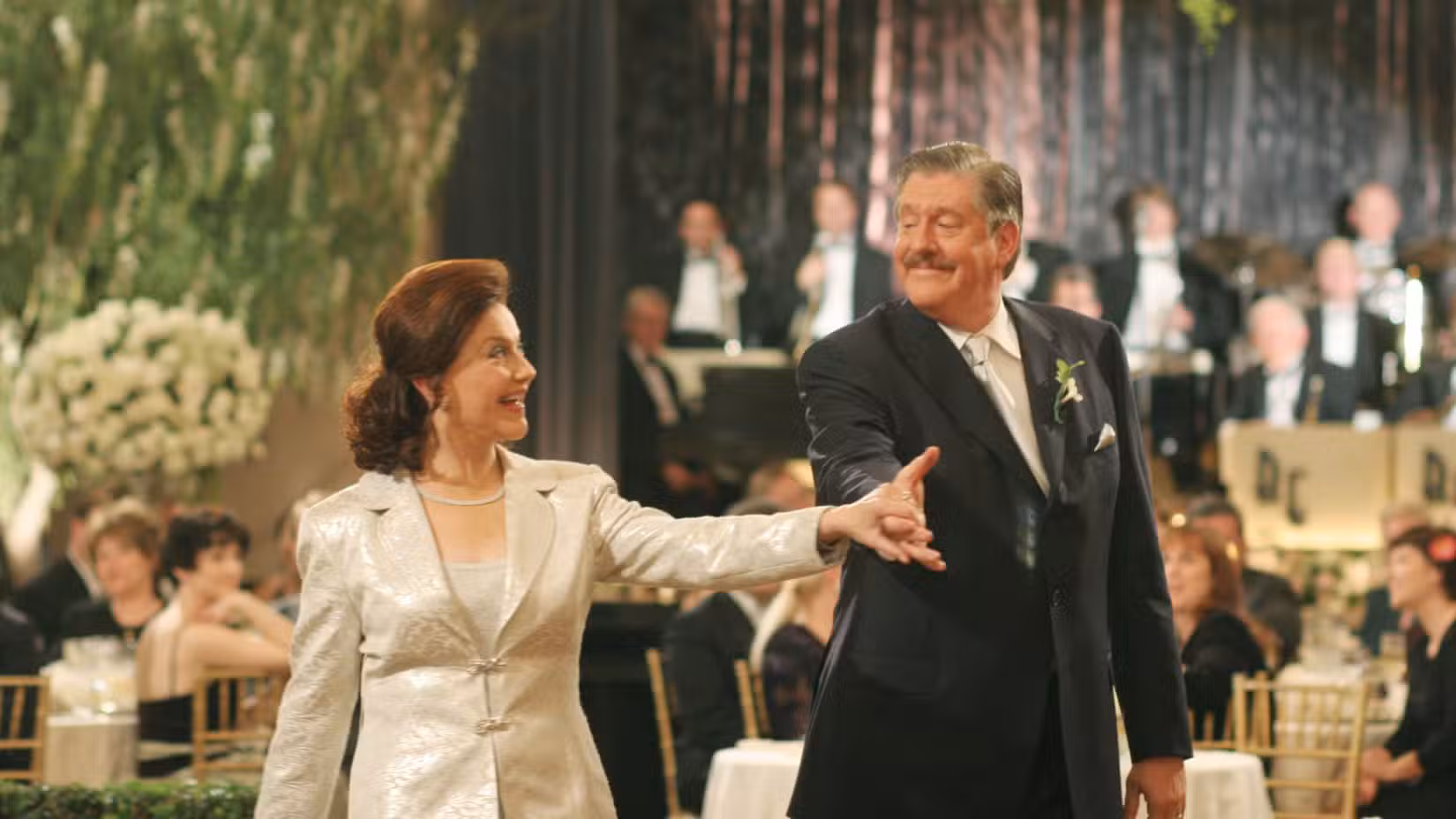 Emily Gilmore and Richard Gilmore dance together at their vow renewal in Gilmore Girls season 4