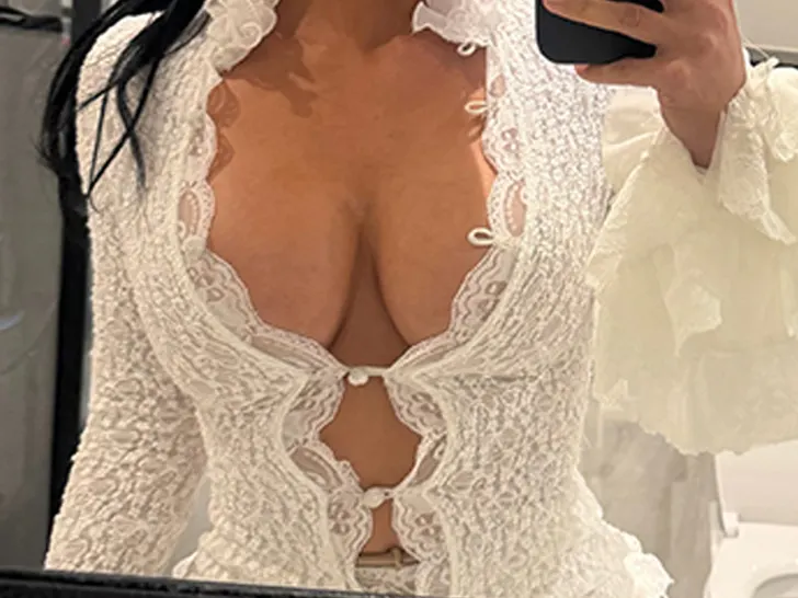 Guess The Sexy Stars Bustin' Out!
