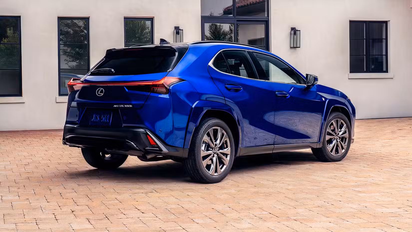 2026 Lexus UX 300h F SPORT Handling rear 3/4