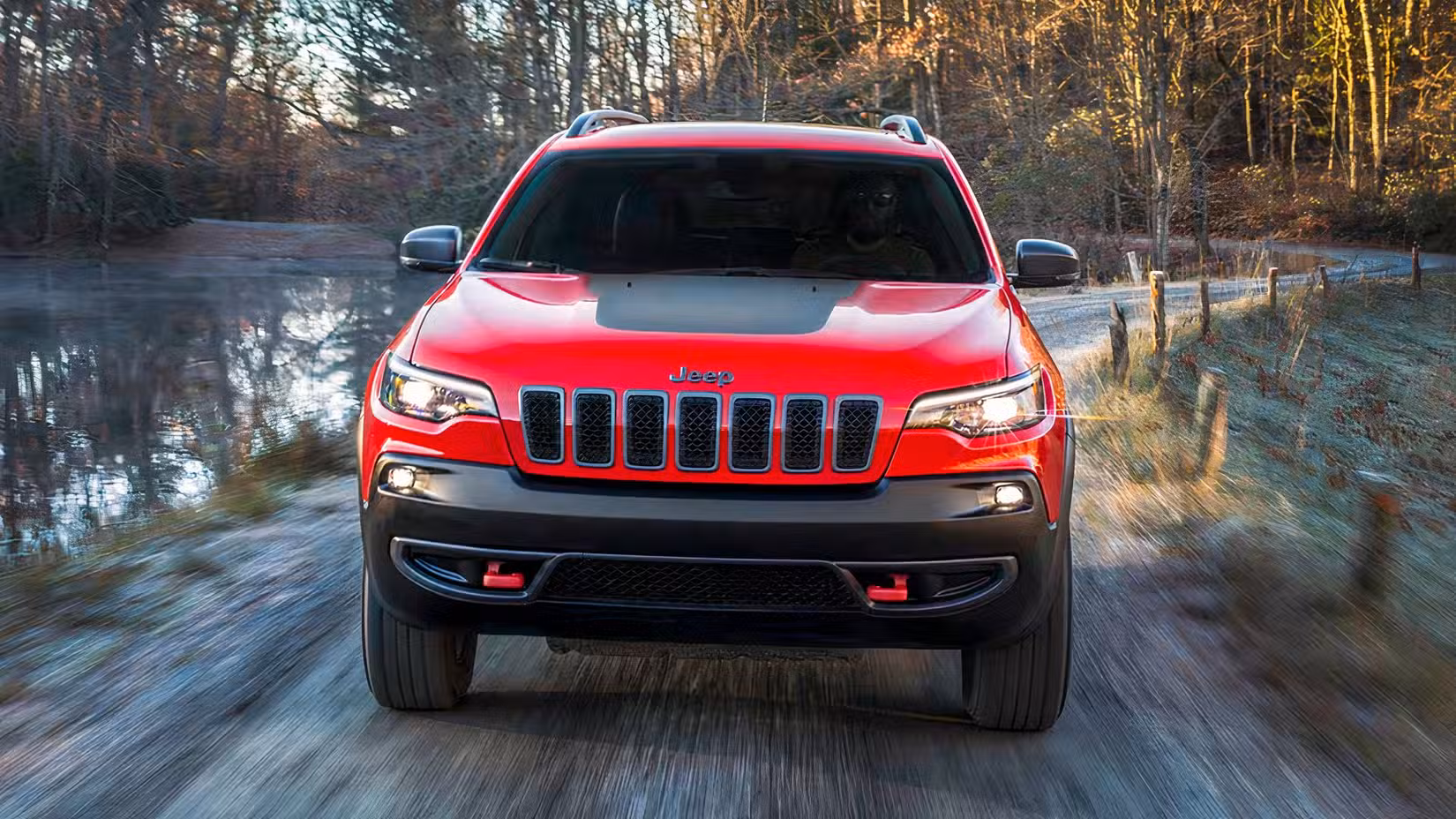 2021 Jeep Cherokee Trailhawk front action