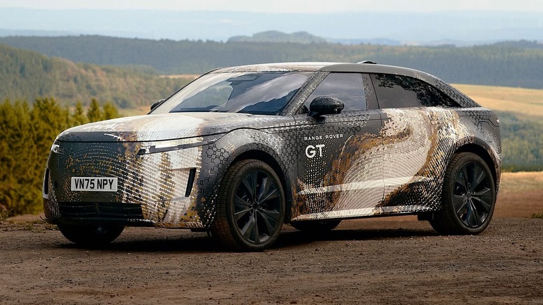 The front three-quarter profile of a Range Rover GT prototype