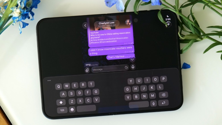 Unoptimized apps like Telegram sadly can't take full advantage of the iPhone Duo's big main display.