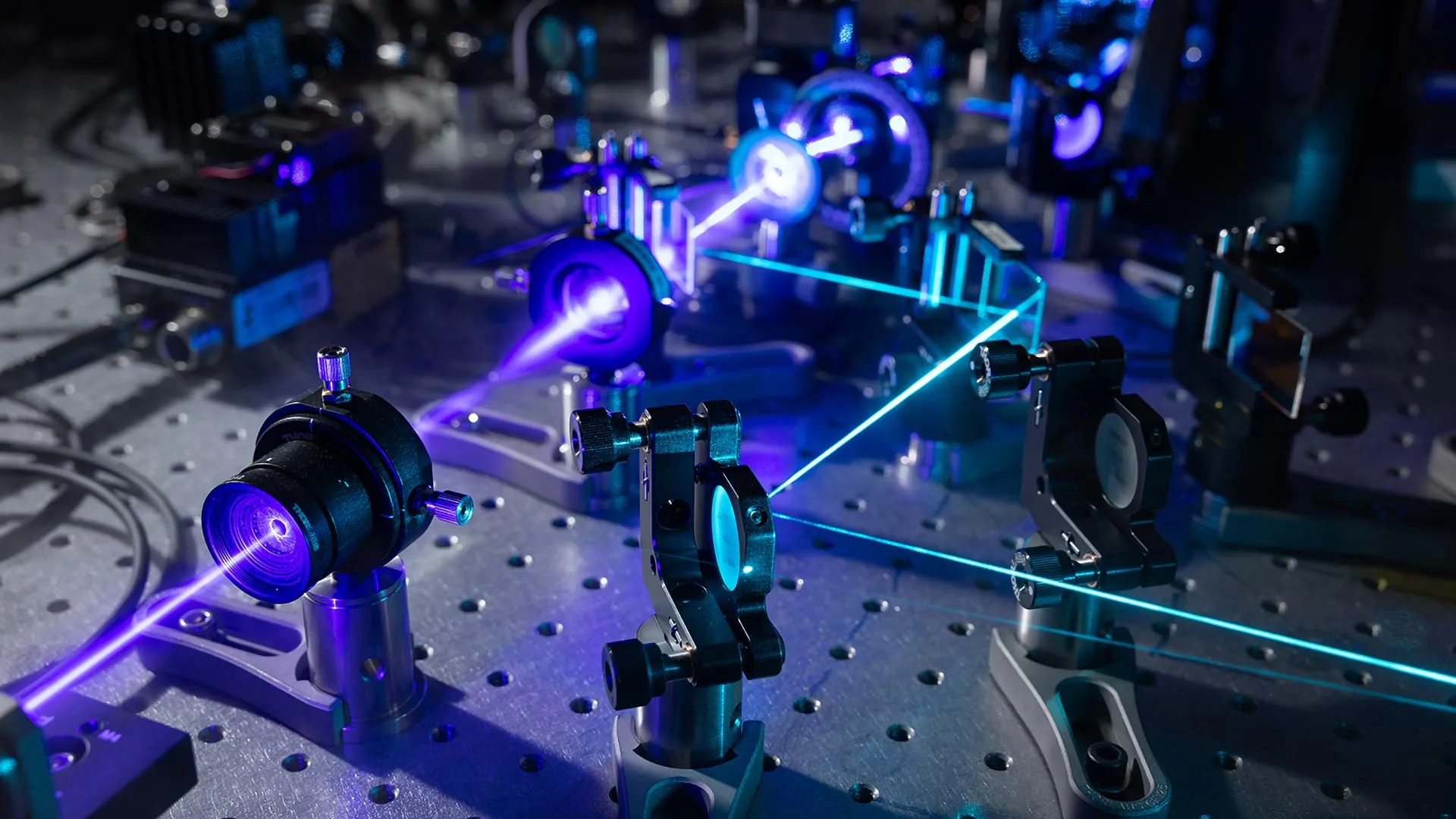 Stanford’s new microscope reveals living cells like never before