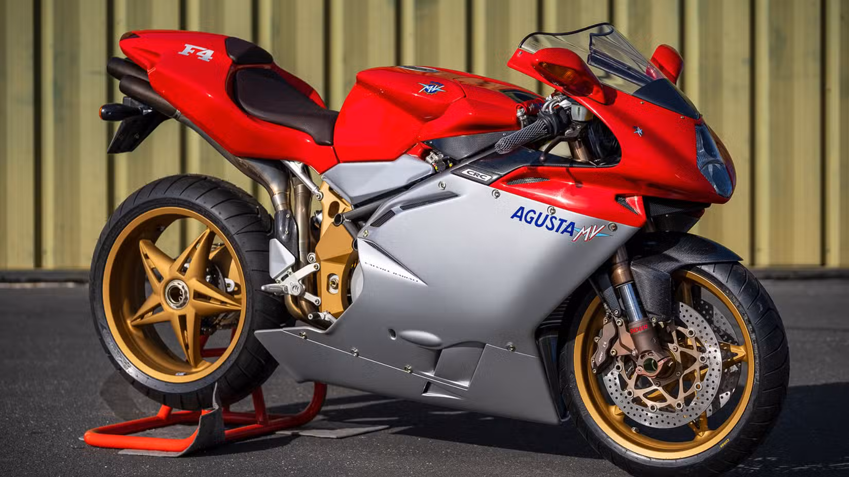 Static shot of a 2000 MV Agusta F4 750 Serie Oro