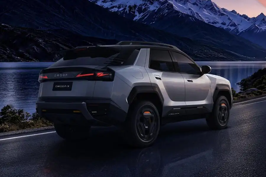 Omoda X – rear quarter