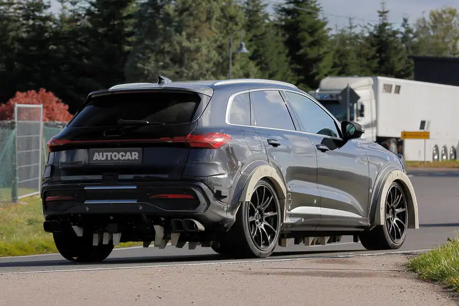 Porsche ICE Macan mule – rear quarter