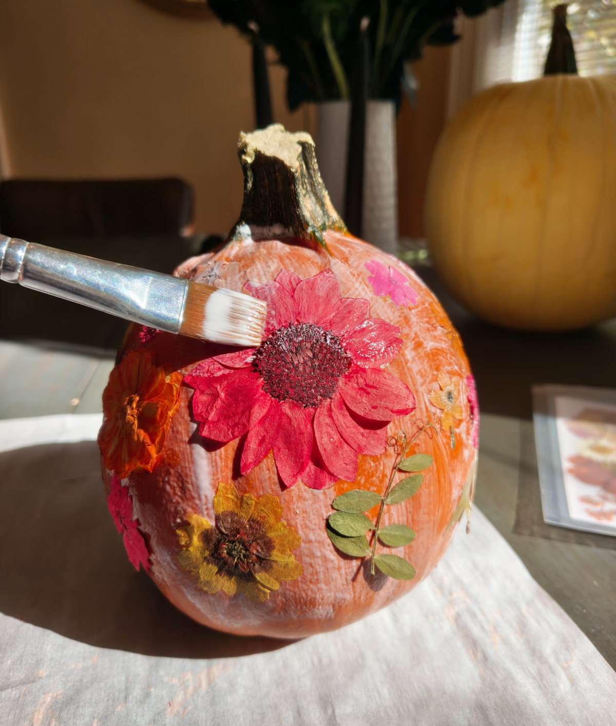 painting pumpkin