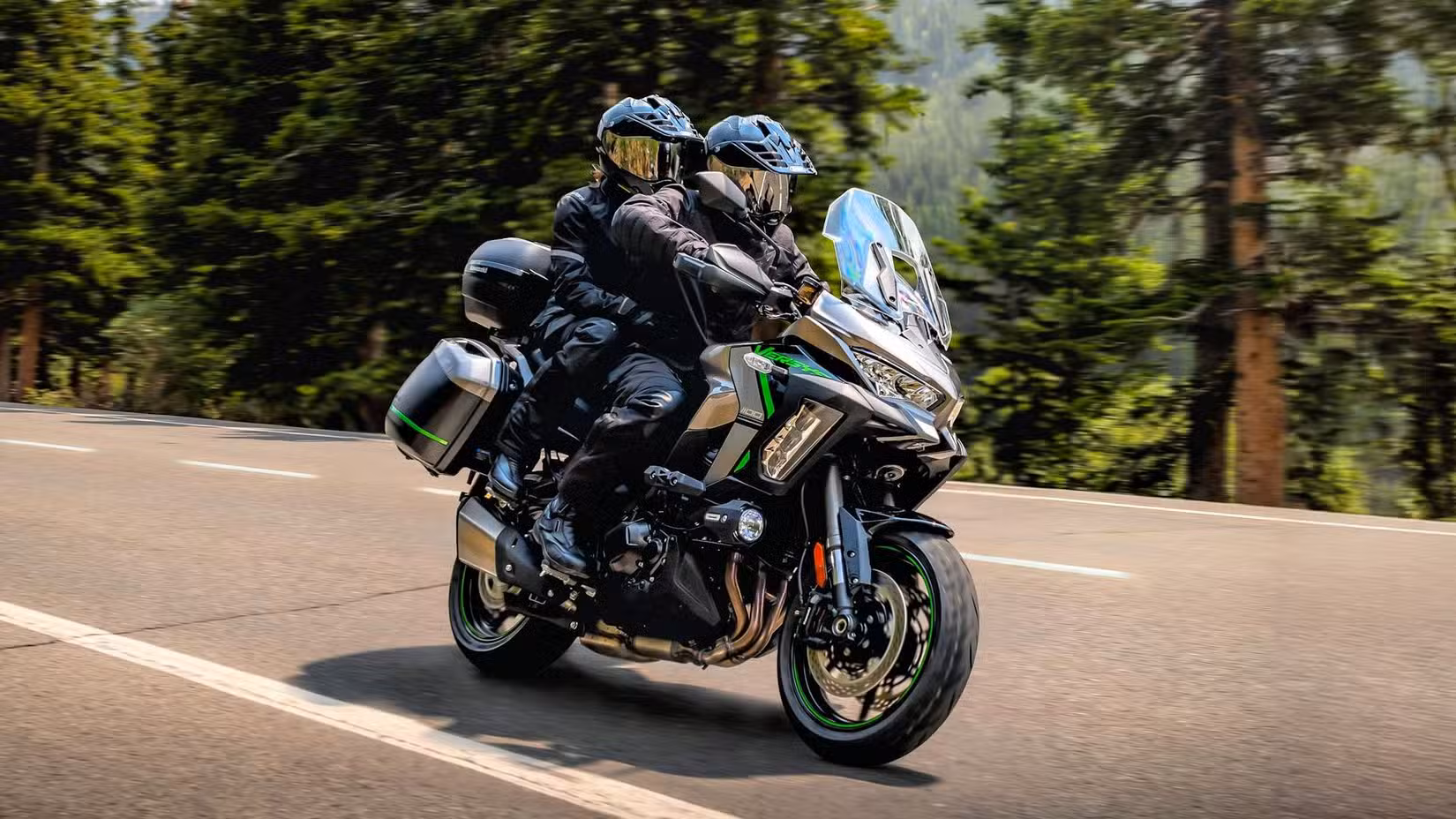 Rider and passenger on a 2025 Kawasaki Versys 1100 SE LT