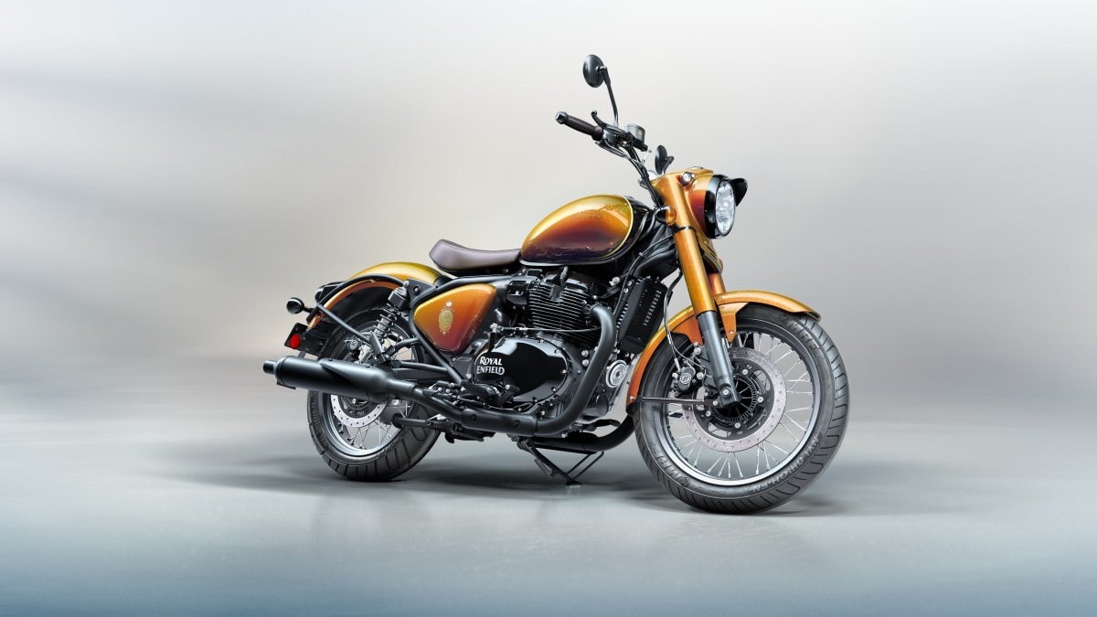 Royal Enfield Hypershift Classic 650 Morphs Into a Tribute to Past Motorcycle Colors