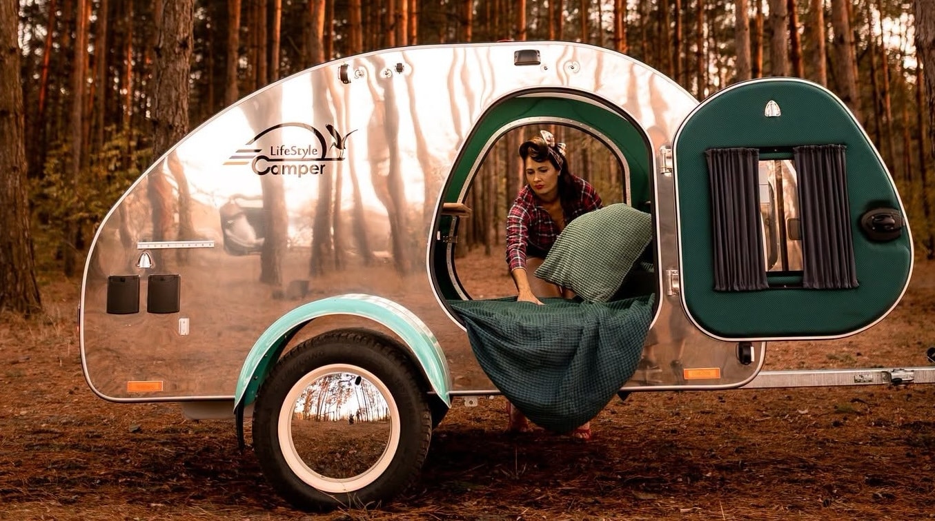 SteelDrop Is One of the Cleanest Retro Teardrop Campers out There – Has a Stainless Steel Exterior