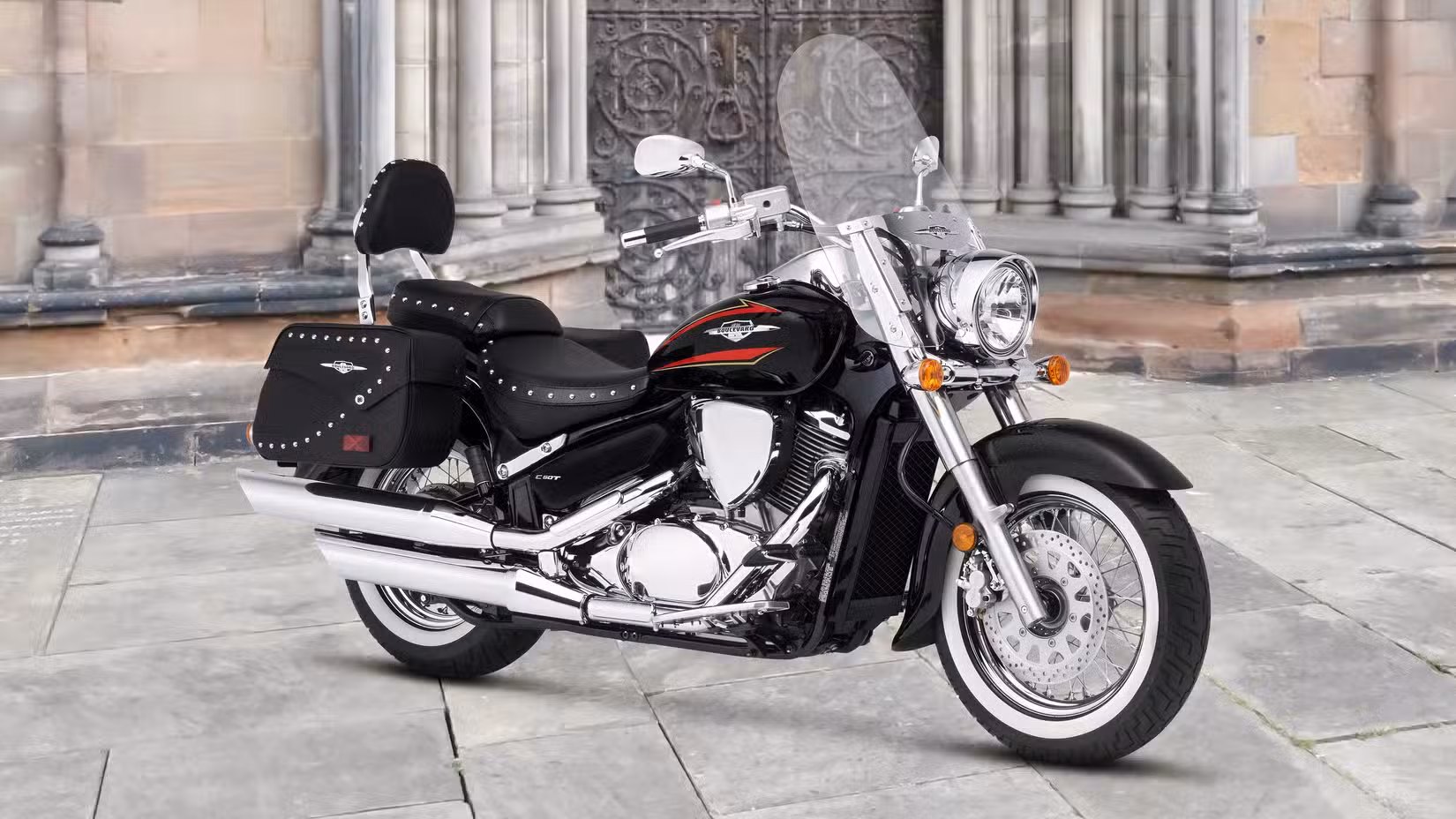 2019 Suzuki Boulevard C50T Special front right three quarter static shot in front of a building with old architecture