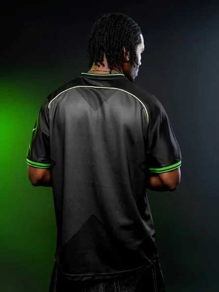 Three Special Football Jerseys Go On Sale To Celebrate Xbox's 25th Anniversary 3