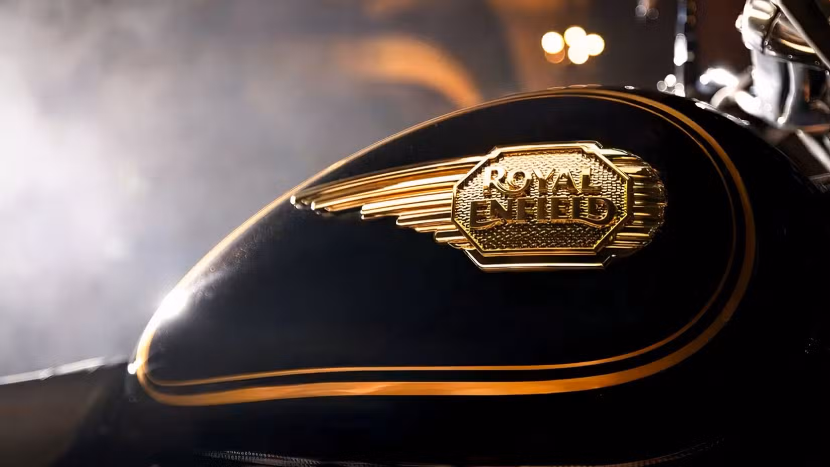Royal Enfield Bullet 650 tank close-up shot