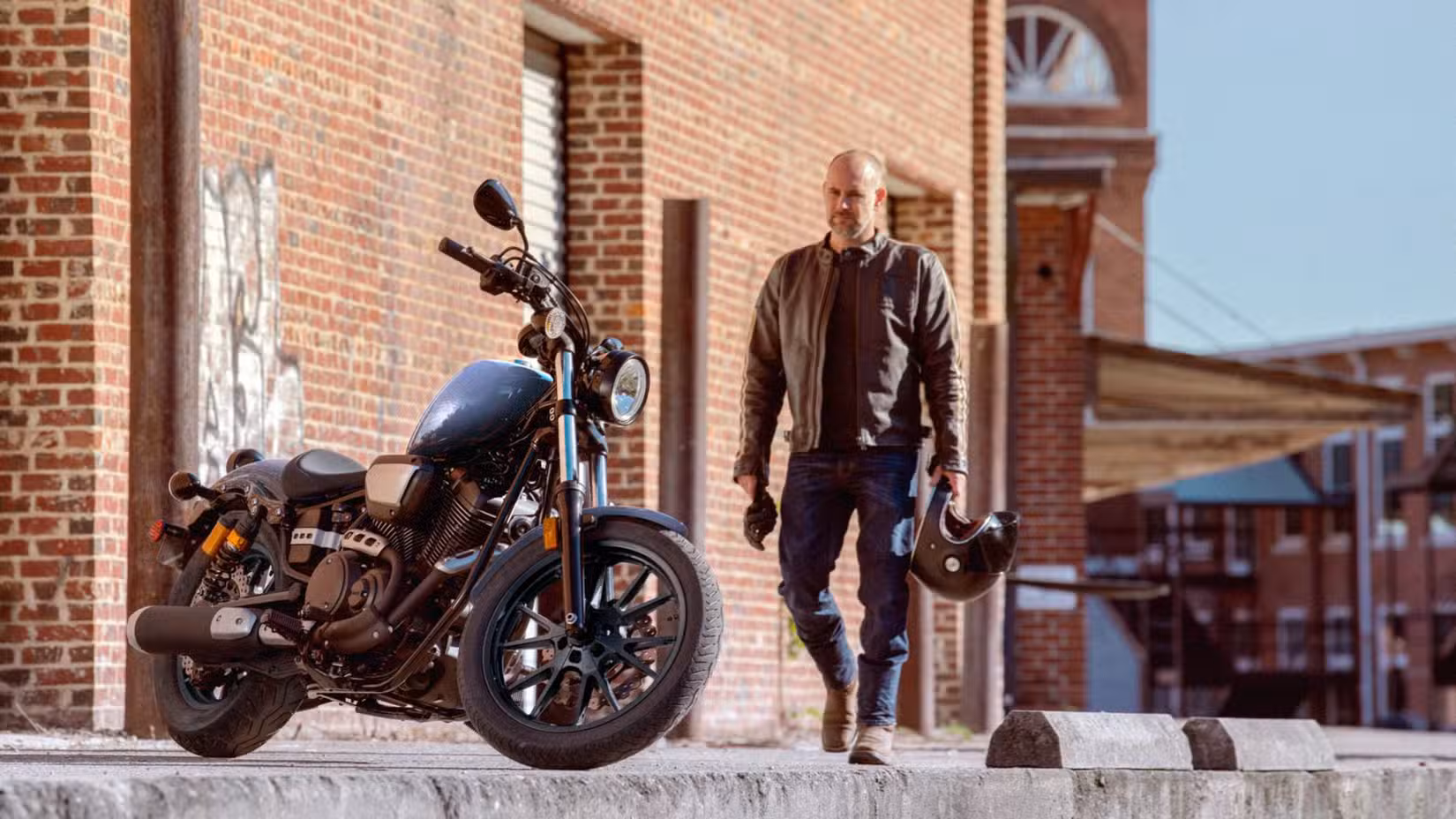 Yamaha Bolt R-Spec static lifestyle image
