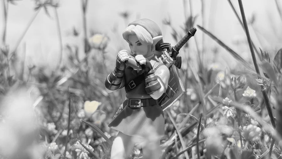 Zelda Ocarina of Time amiibo b&w