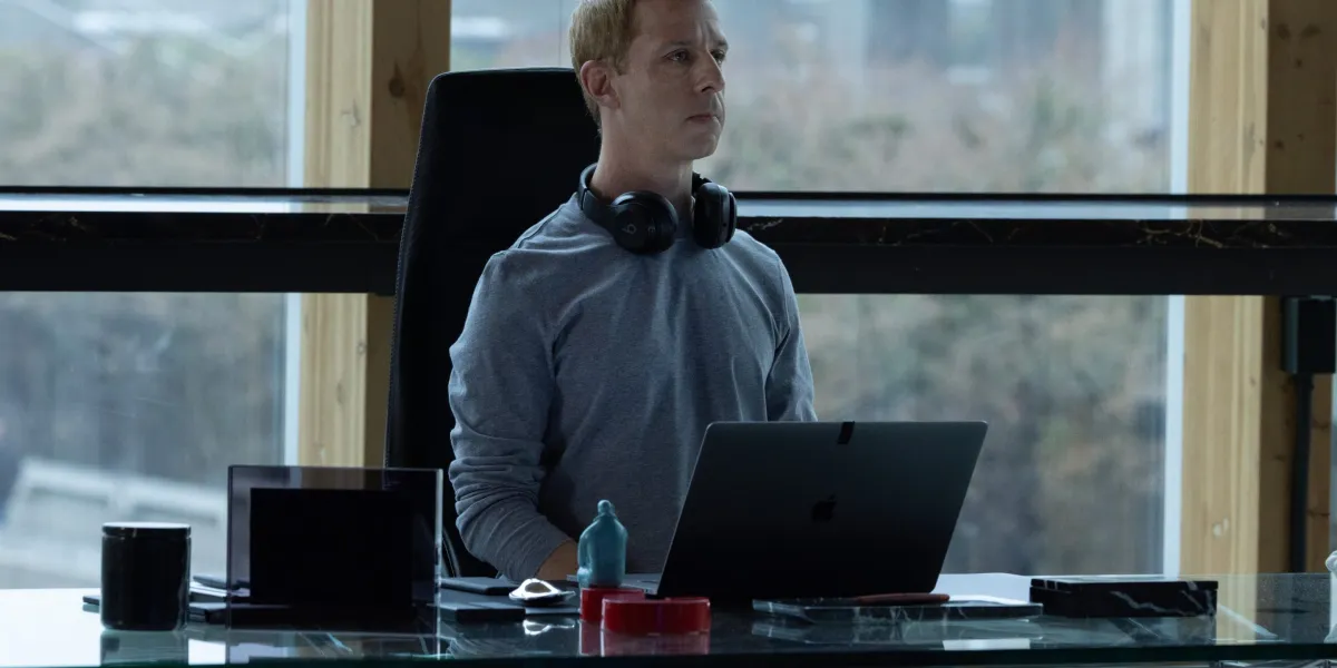 The motion picture concerning a Facebook whistleblower that dripped incriminating files disappoints in debut